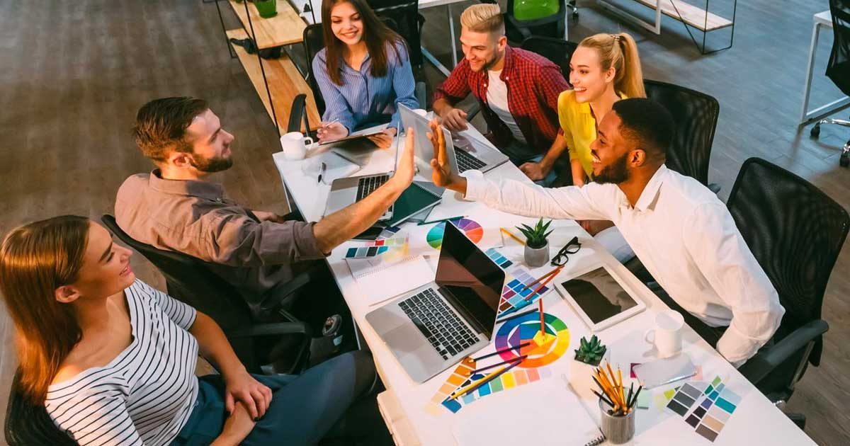 Saiba como funciona uma agência de publicidade: tipos, departamentos e remuneração