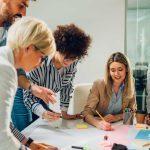 30-05-23_agx_blog_04-Agência-de-Marketing-ou-Equipe-Interna--Descubra-o-que-é-melhor-para-a-sua-empresa